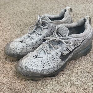 Nike vapor max men’s size 9.5 shoes